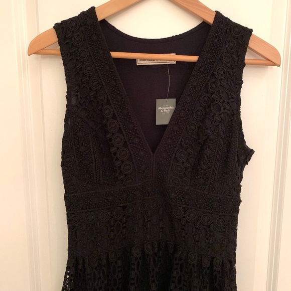 Abercrombie & Fitch Lace Crochet V-Neck Skater Dress Black Size 2 - Picture 3 of 16